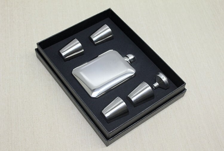 4 Shot Bardaklı Matara Seti Çelik