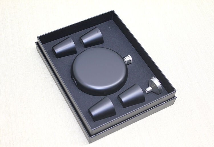 4 Shot Bardaklı Matara Seti Yuvarlak Siyah