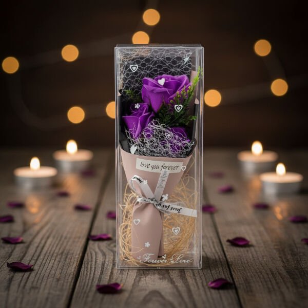 Şeffaf Kutulu Üç Gül Buketi